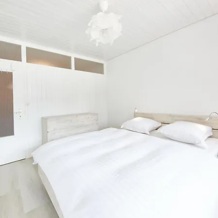 Flache 204 By Interhome